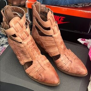 Chinese Laundry Brown Woven Heeled Boots